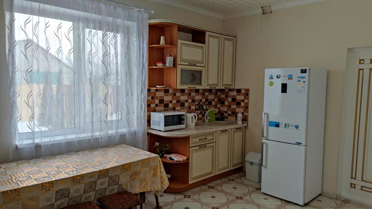 Дом С Бассейном И Сауной Villa Boryspil Exterior photo
