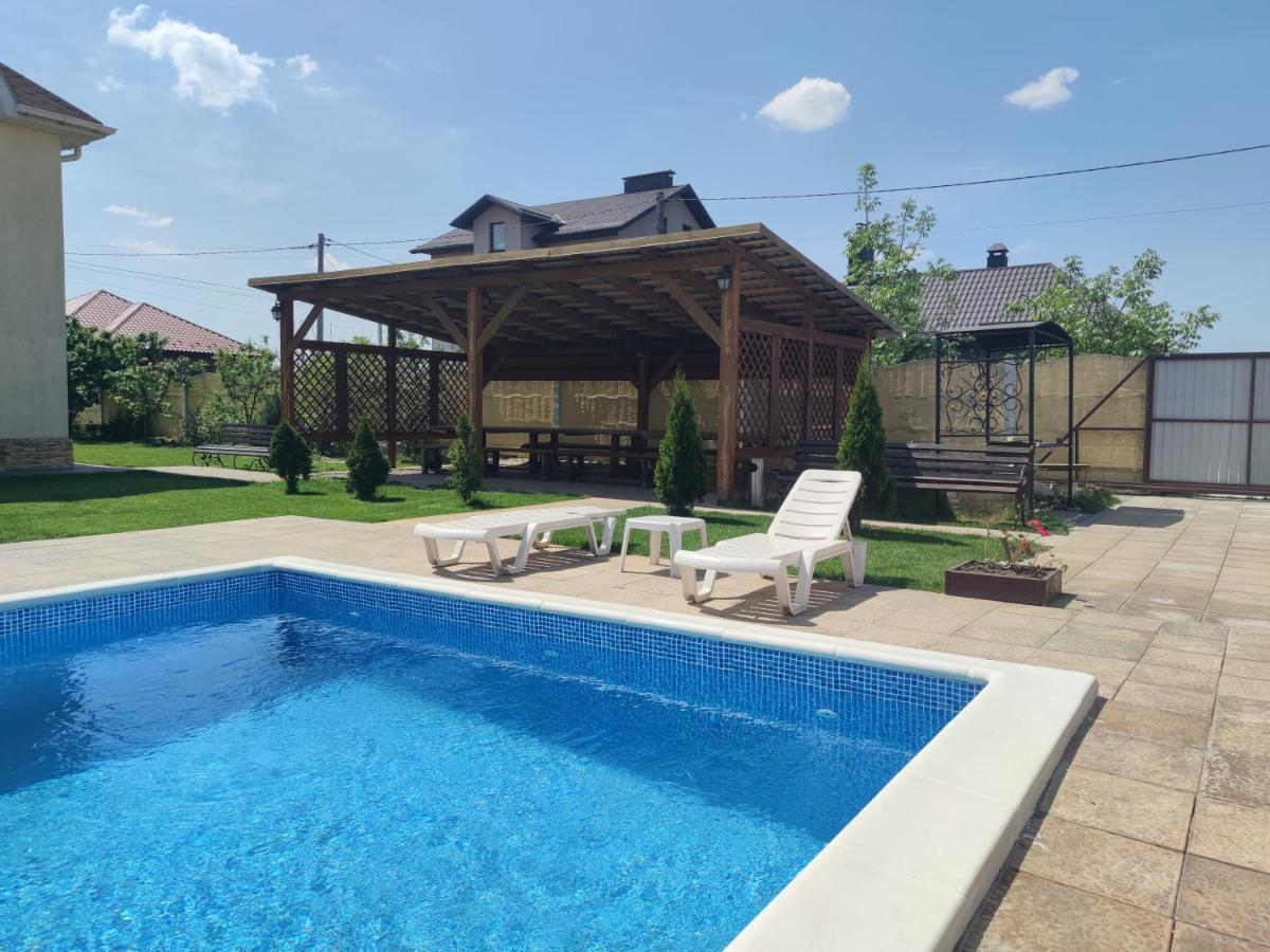 Дом С Бассейном И Сауной Villa Boryspil Exterior photo